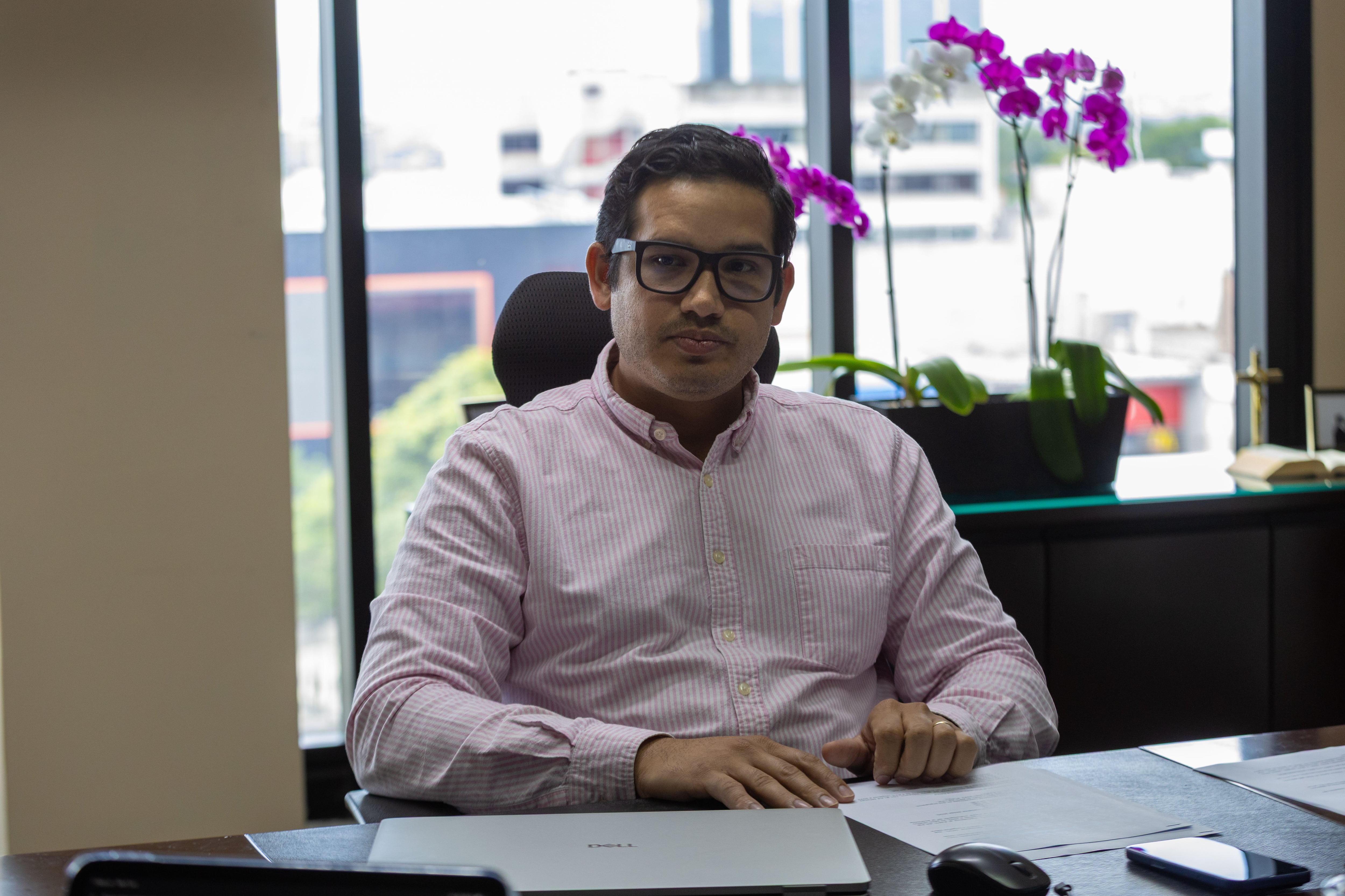 Entrevista a Viceministro de Hacienda Víctor Carvajal