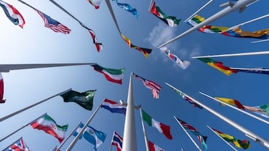 Cómo la IA podría restaurar la confianza en la gobernanza democrática