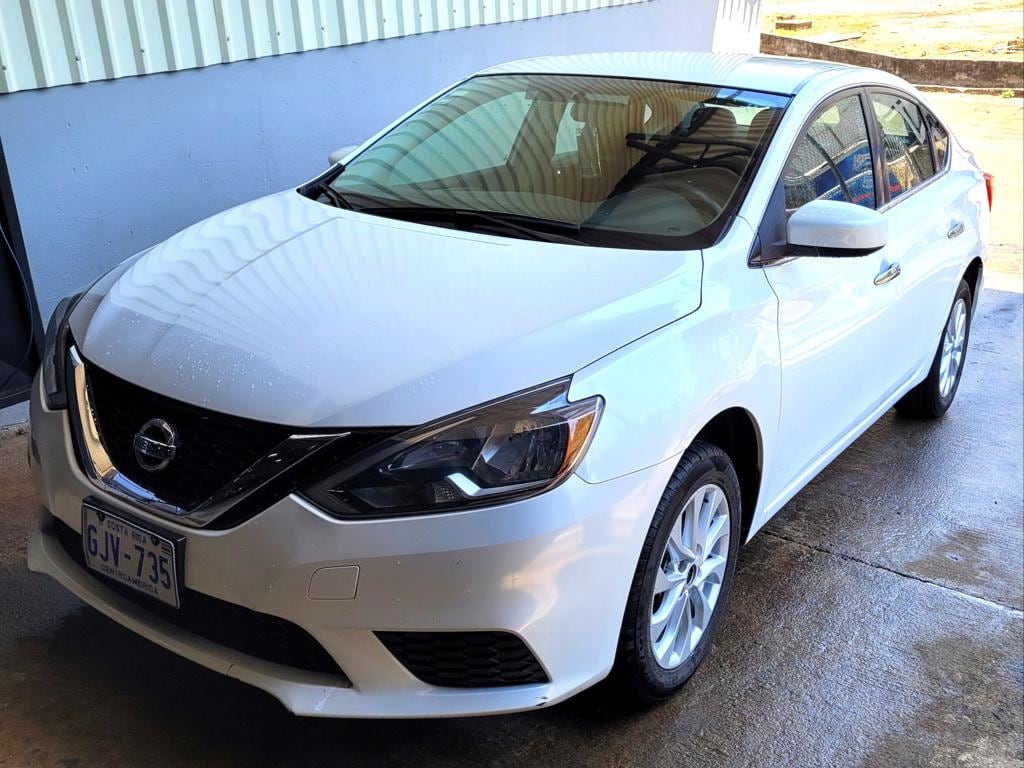 Nissan Sentra 2018, placa GJV735, con precio final de ¢3,71 millones