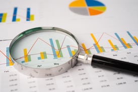 Guerra en Oriente Medio frenará la economía global y elevará la inflación en 2026, advierte la OCDE