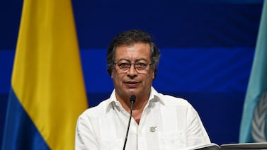 Salario mínimo en Colombia salta 23,8%: ¿estímulo a la demanda o populismo inflacionario?