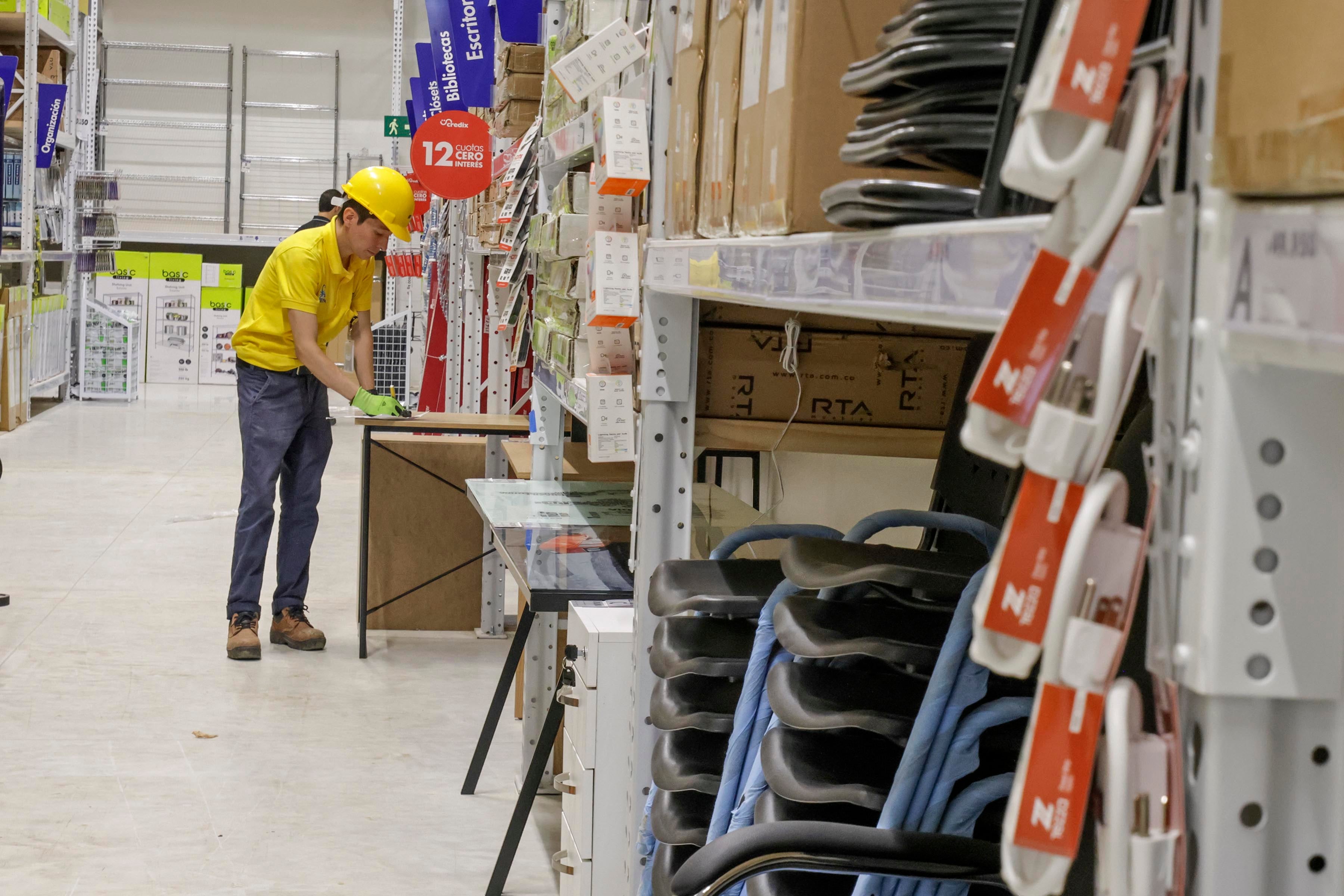 Ferretería EPA inaugura local en Cartago