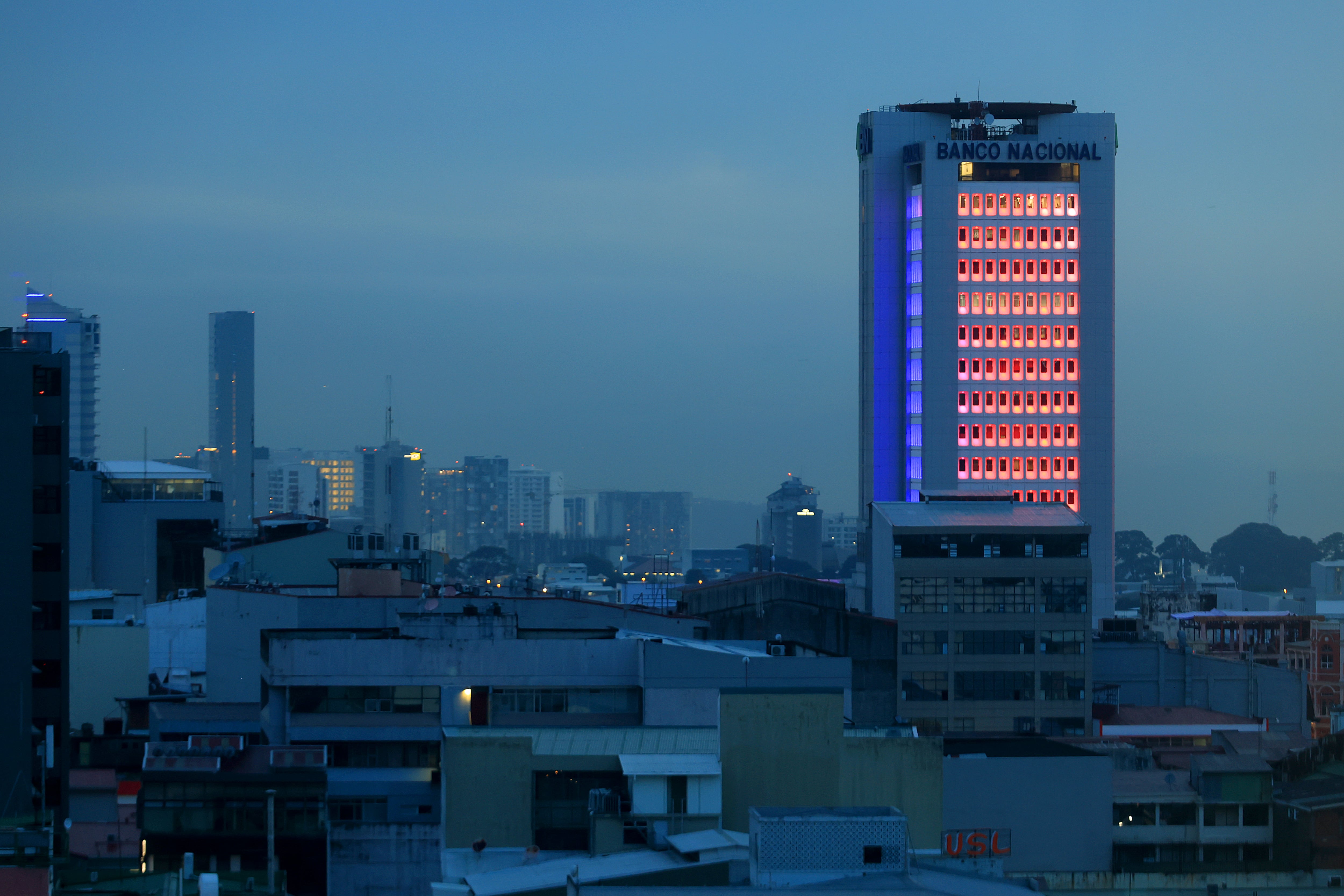 Banco Nacional, fachada