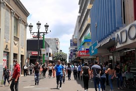 Confianza del consumidor en Costa Rica se estabiliza tras el pico electoral, con una recuperación inédita de la percepción actual