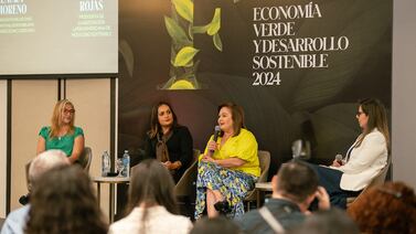 Lo sostenible no excluye lo rentable: foro recomendó acciones para que empresas se potencien en economía verde