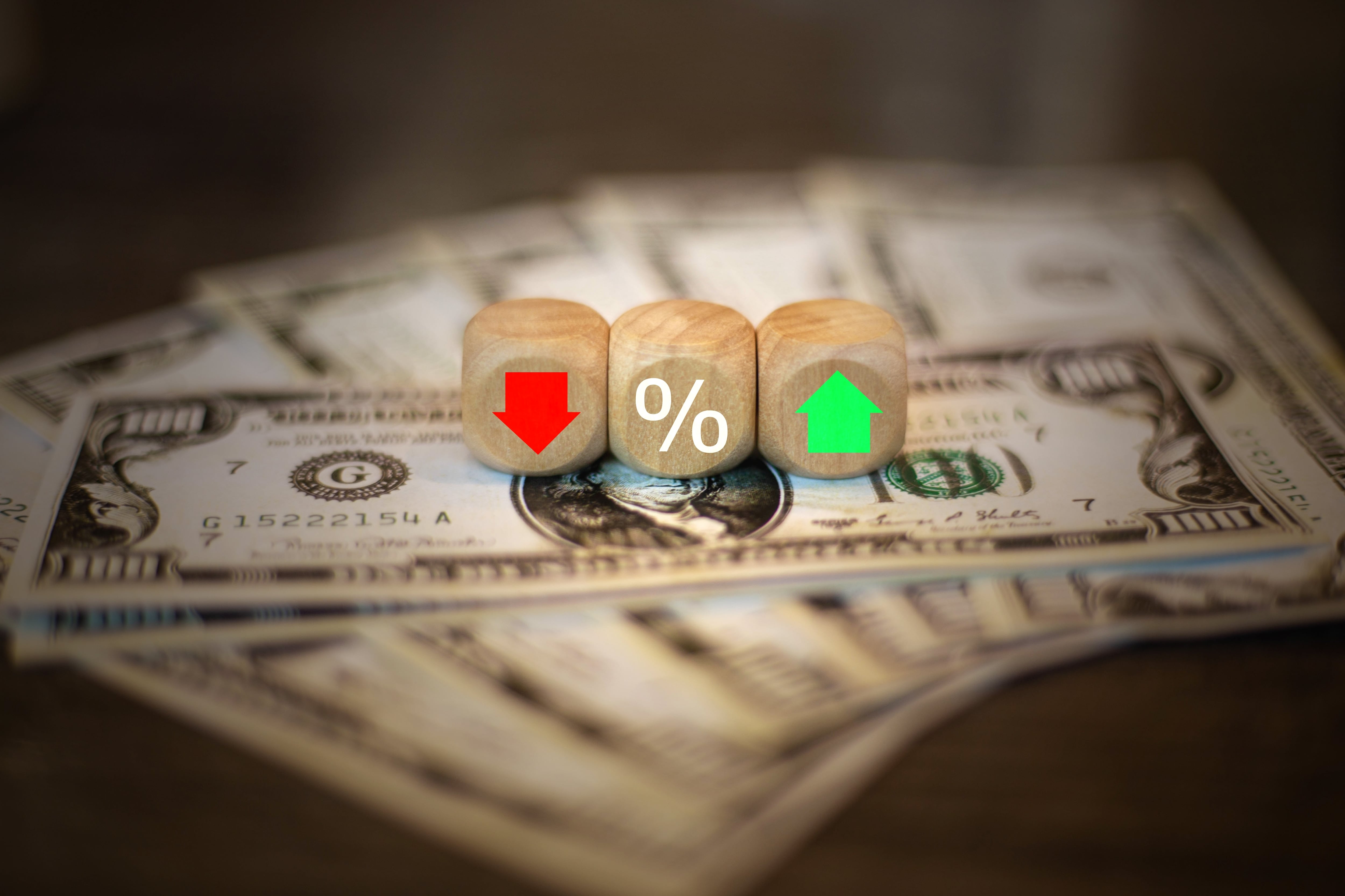 La previsión de economistas es que el precio del dólar se mantenga bajo debido a la abundancia de divisas en Costa Rica.