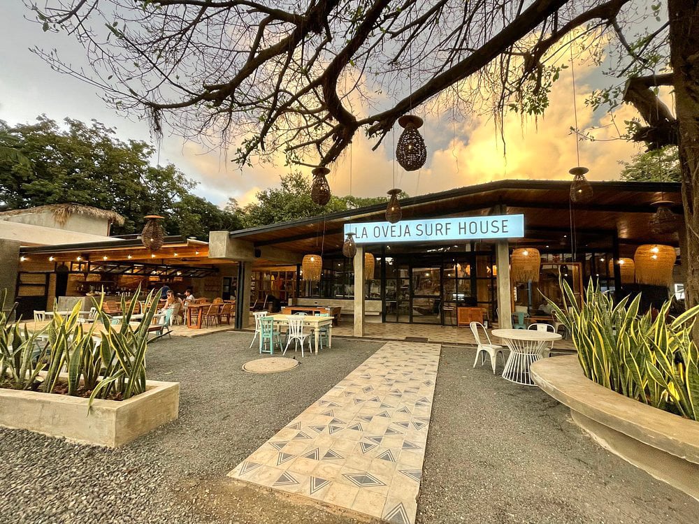La Oveja Surf House.