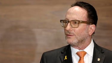 Eliécer Feinzaig, diputado y candidato a la presidencia por el PLP, hospitalizado en San José tras grave accidente de tránsito