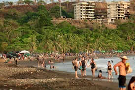 ¿Qué pasa en Jacó? KFC, McDonald’s, Fresh Market y otras marcas llegan a un lugar que ya no vive solo del turismo