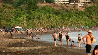 ¿Qué pasa en Jacó? KFC, McDonald’s, Fresh Market y otras marcas llegan a un lugar que ya no vive solo del turismo