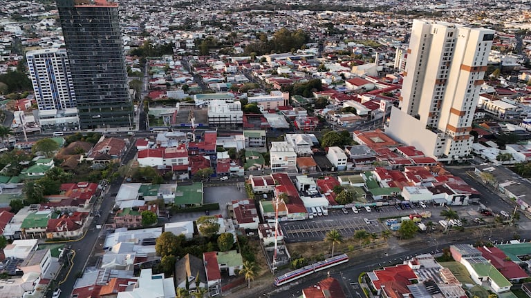 Casas y plusvalías en Costa Rica: ¿cómo subieron los precios de la vivienda convencional en la GAM?