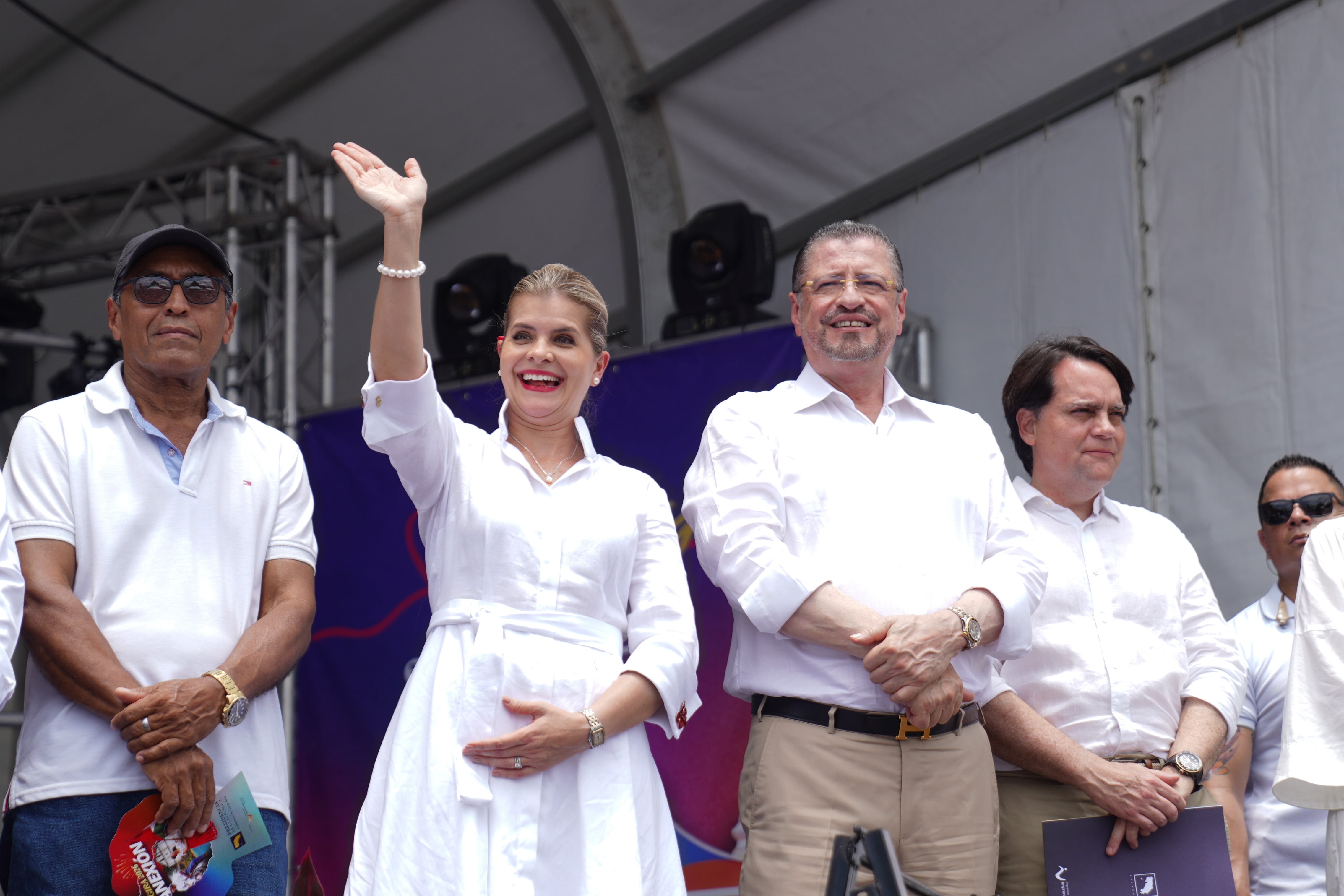 Laura Fernández, Rodrigo Chaves. Parque Recaredo Briceño de Nicoya. Consejo de Gobierno. Anexión de Nicoya.