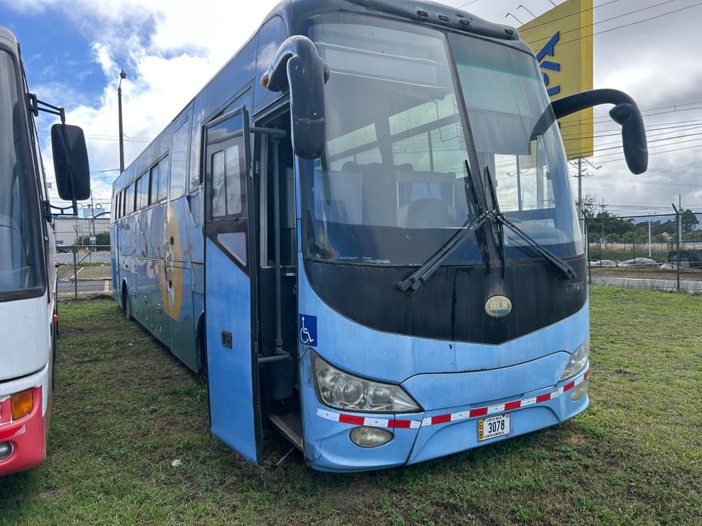 BLK Bonluck JXK6130 2016 (placa GB003078), con un precio cercano a ¢27 millones