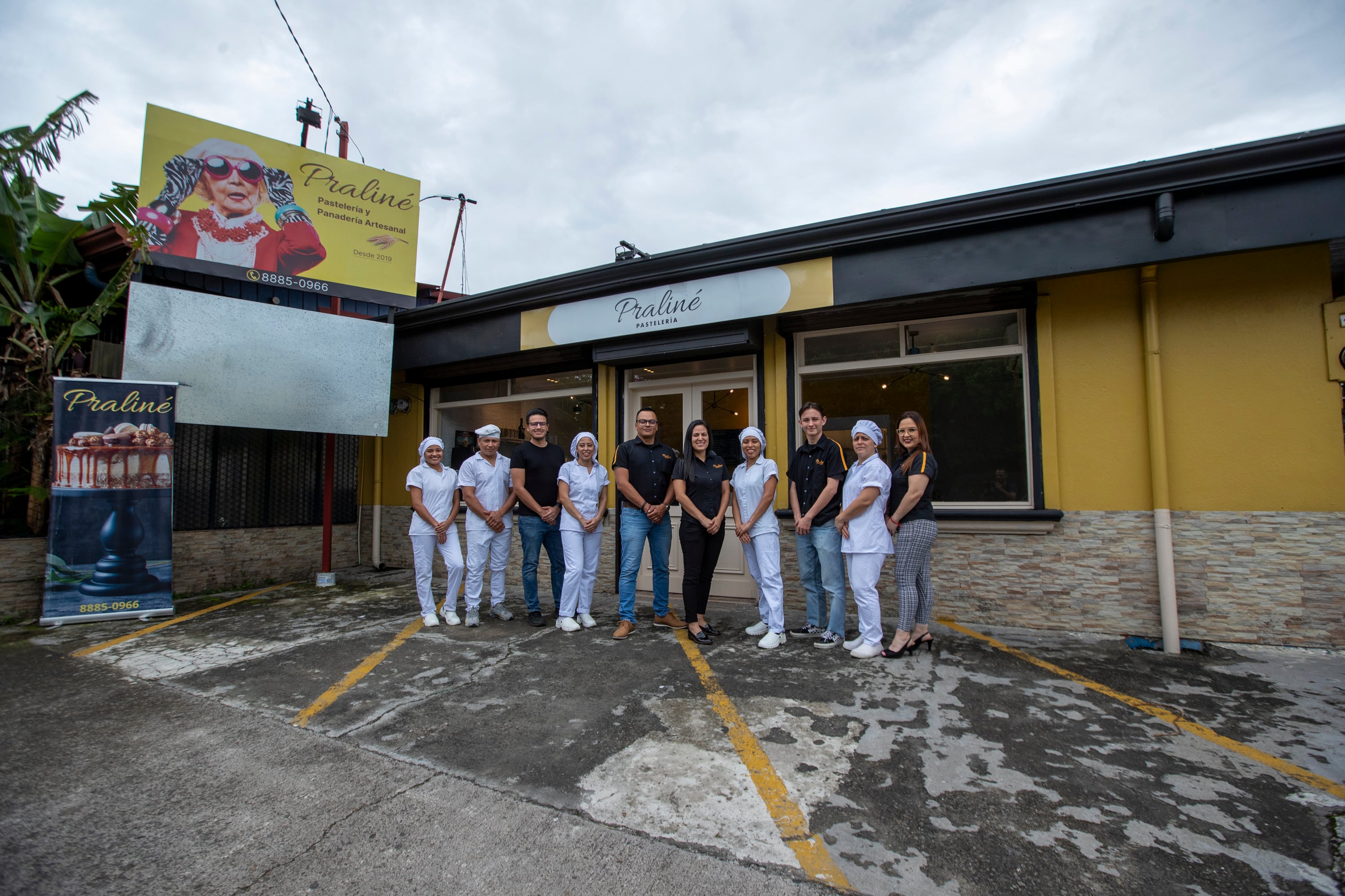 3010/2023, Heredia, Belén, entrevista con María José Rodríguez y Jorge López, creadores de Praliné, una distribuidora de queques y panadería.