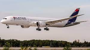 La aerolinea brindó hospedaje y alimentación a todos los pasajeros, que retornarán a Santiago el martes por la noche