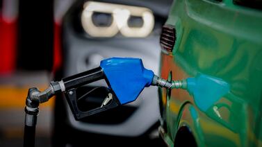 Rebaja en el precio de la gasolina en camino; vea los nuevos montos a pagar