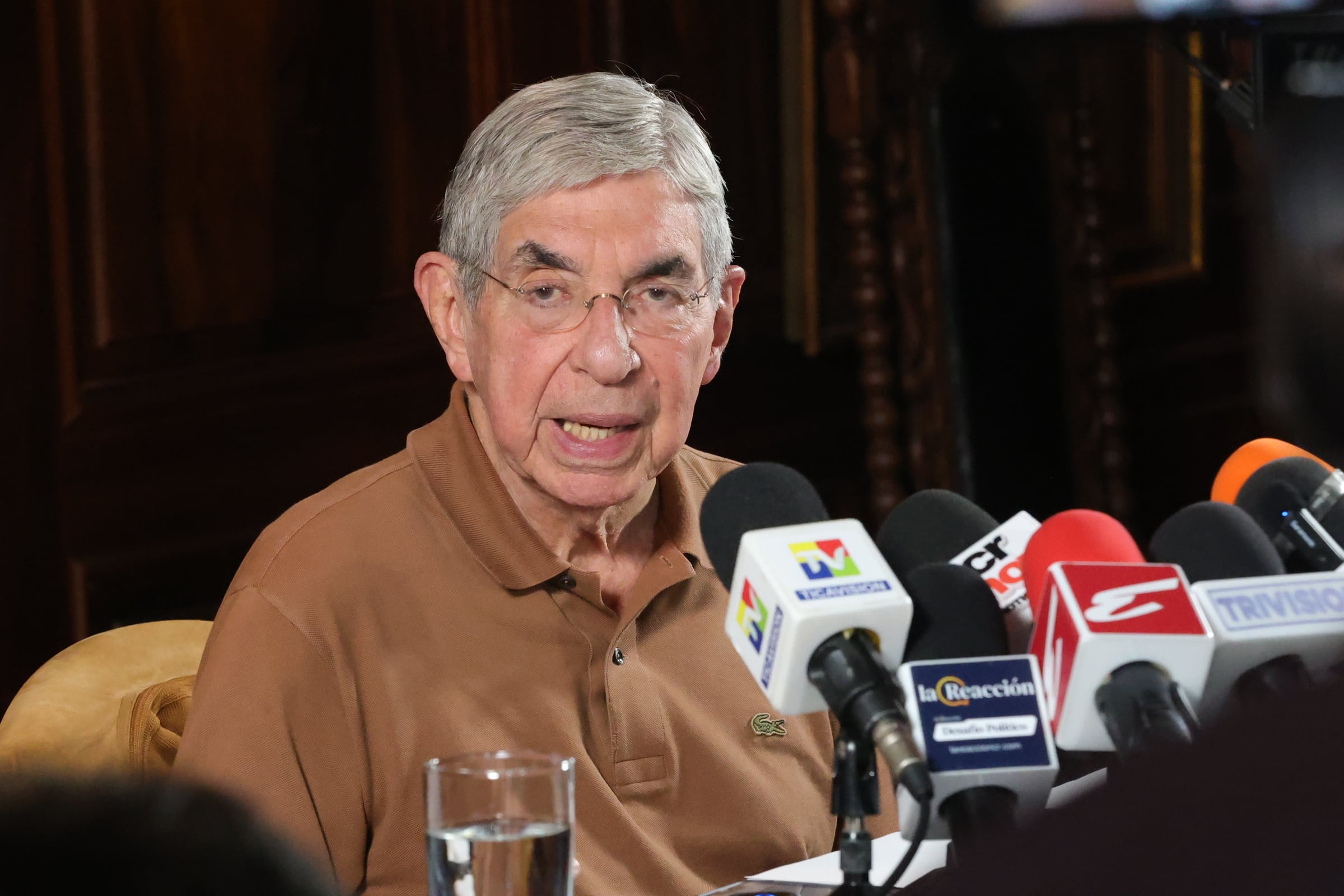 Conferencia de prensa brindada por el señor Ex Presidente de la República de Acosta Rica en relación a la cancelación de la visa americana / Foto John Durán