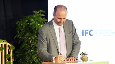 $200 millones para proyectos sostenibles y de pymes lideradas por mujeres: así es el acuerdo entre IFC y BAC