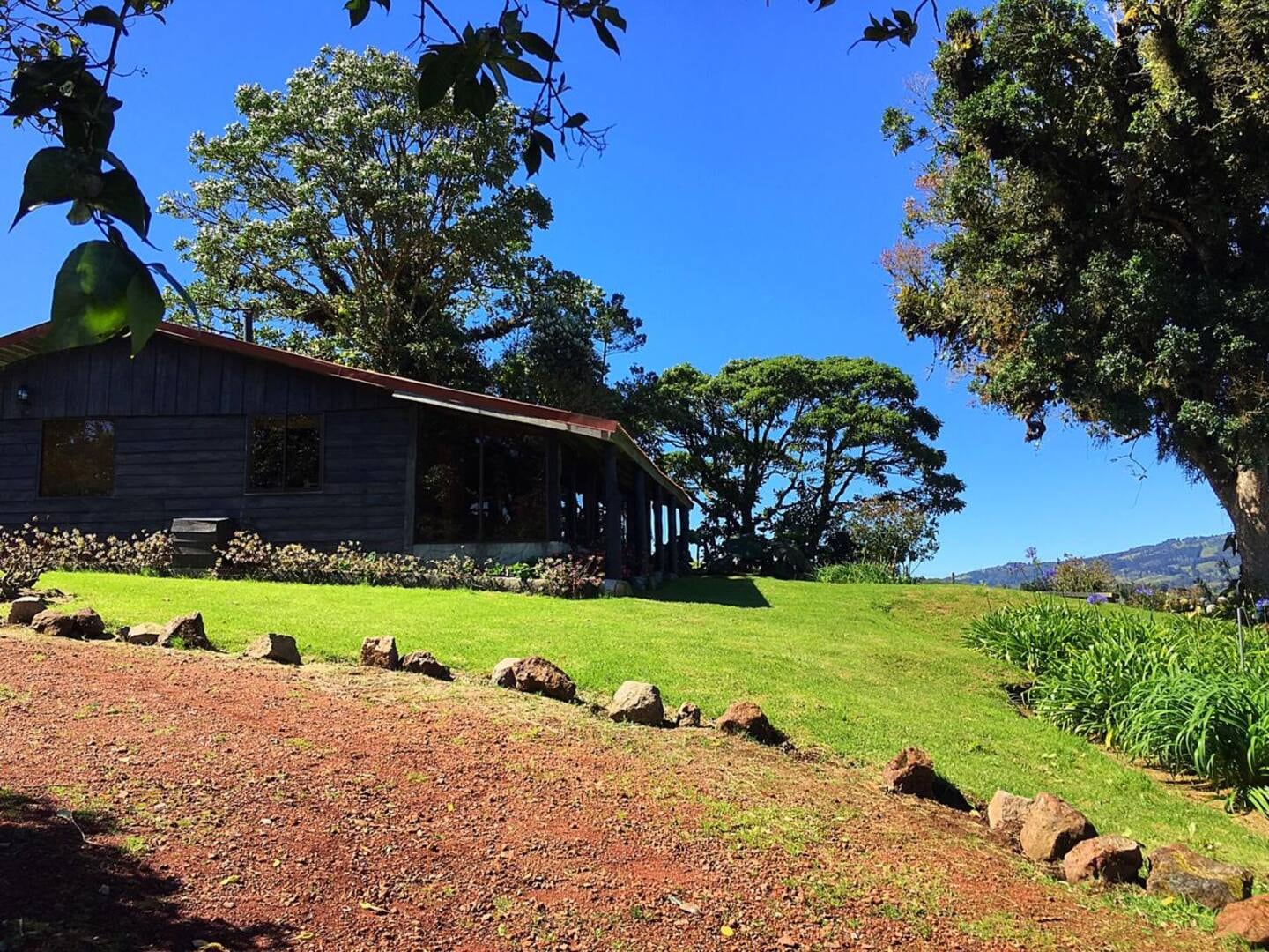 Alojamientos más caros de Airbnb en los alrededores del volcán Poás, Alajuela.