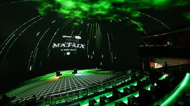 Juegos de luces y sonido y pantallas en forma de domo: la apuesta de los cines de EE. UU. para atraer de nuevo al público