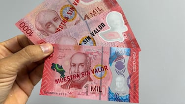 Dos series de billetes de ¢1.000 dejarán de funcionar: aquí le contamos cuáles son