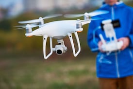 Aumentan reportes de drones cerca del Aeropuerto Juan Santamaría: estas son las reglas para volar estos equipos