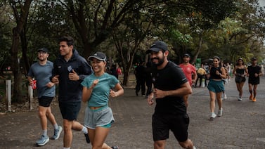 ¿Es mejor correr acompañado? Clubes de ‘running’ transforman la vida social de los corredores en Costa Rica