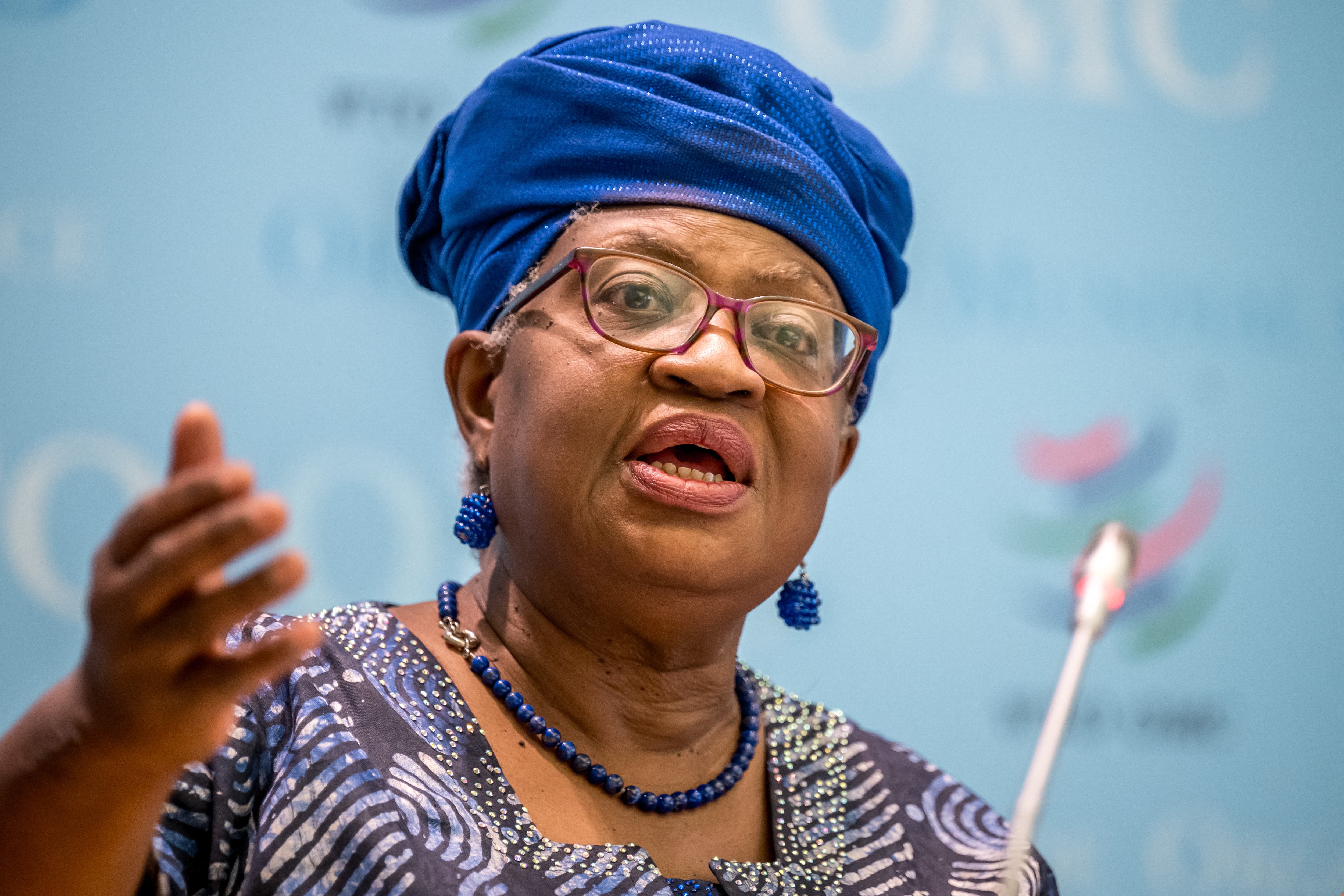 Ngozi Okonjo-Iweala, directora general de la OMC, teme el inicio de una guerra arancelaria que afecte el comercial mundial por la decisión de Donald Trump, presidente de Estados Unidos.