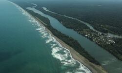 Así ven los ticos el costo de vacacionar en Costa Rica y el impacto del precio del dólar en el turismo