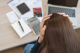 Banco Central advierte sobre posible sobreendeudamiento en créditos de consumo y tarjetas en Costa Rica