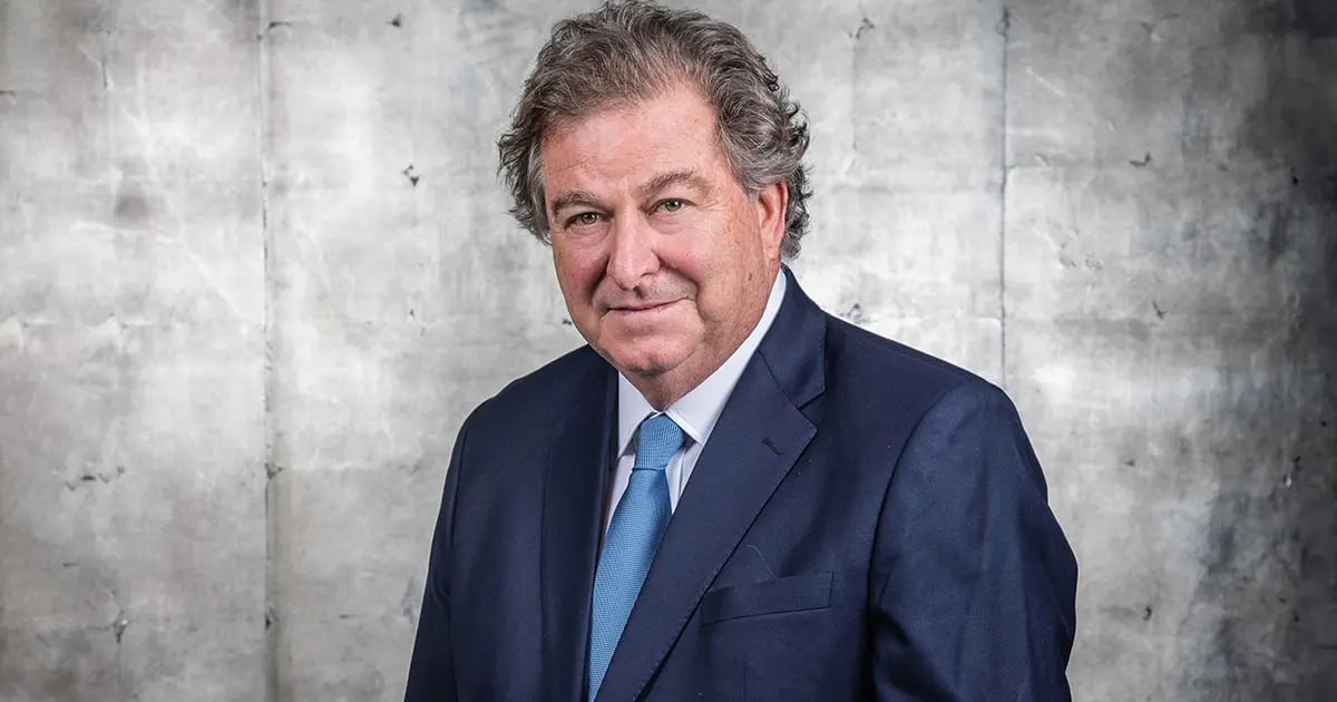 Jaime Gilinski Bacal basa su fortuna en el sector financiero (Banco GNB Sudameris) y, más recientemente, en el sector de alimentos de consumo masivo, tras su exitosa consolidación de Grupo Nutresa