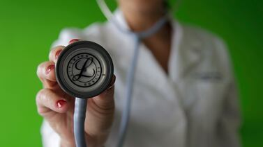 Si busca empleo en el sector salud, destacada empresa busca personal para todo el país