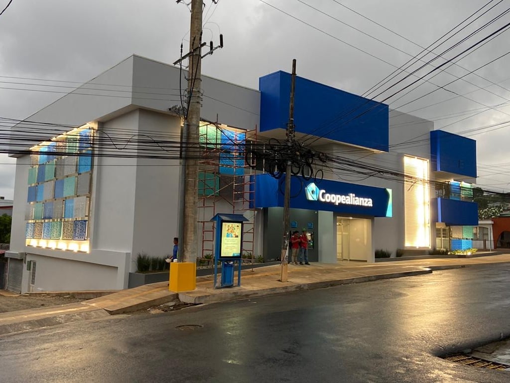 Coopealianza confirmó que comenzará a colocar los ¢12.800 millones en créditos, para deudores afectados por la crisis sanitaria, a partir de enero del 2021. Foto: Cortesía Coopealianza.