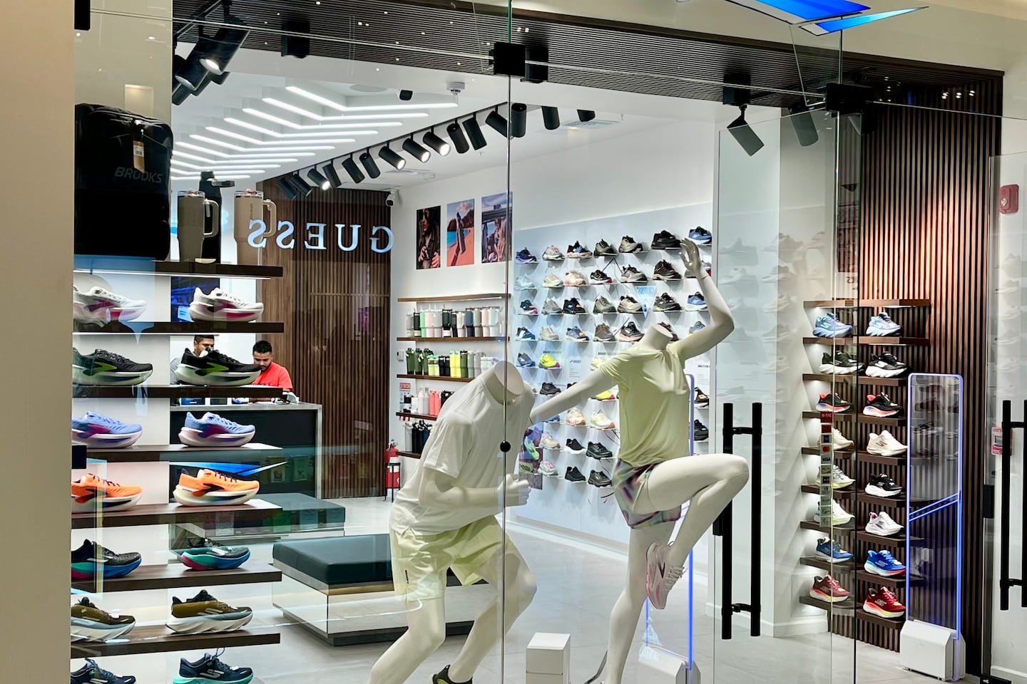 Nueva tienda especializada en calzado para ‘running’, caminatas y ‘trail’ ingresa al mercado costarricense