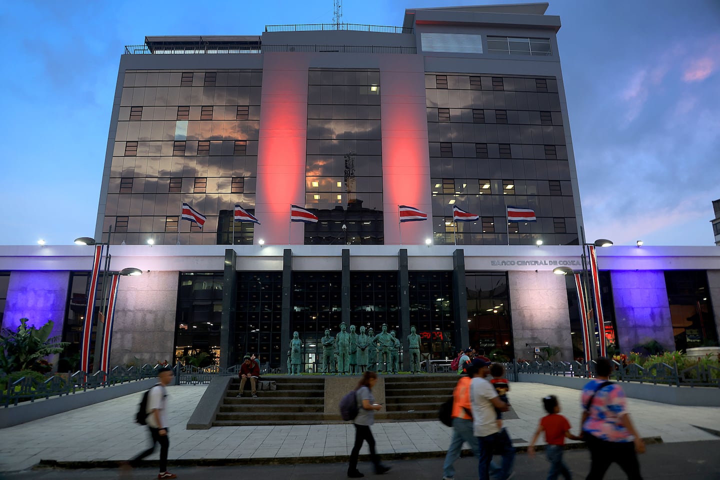 Banco Central reduce su Tasa de Política Monetaria en 25 puntos base y ...