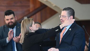 La renuncia de varios ministros abre la pregunta clave del oficialismo: ¿es transferible la popularidad de Rodrigo Chaves?