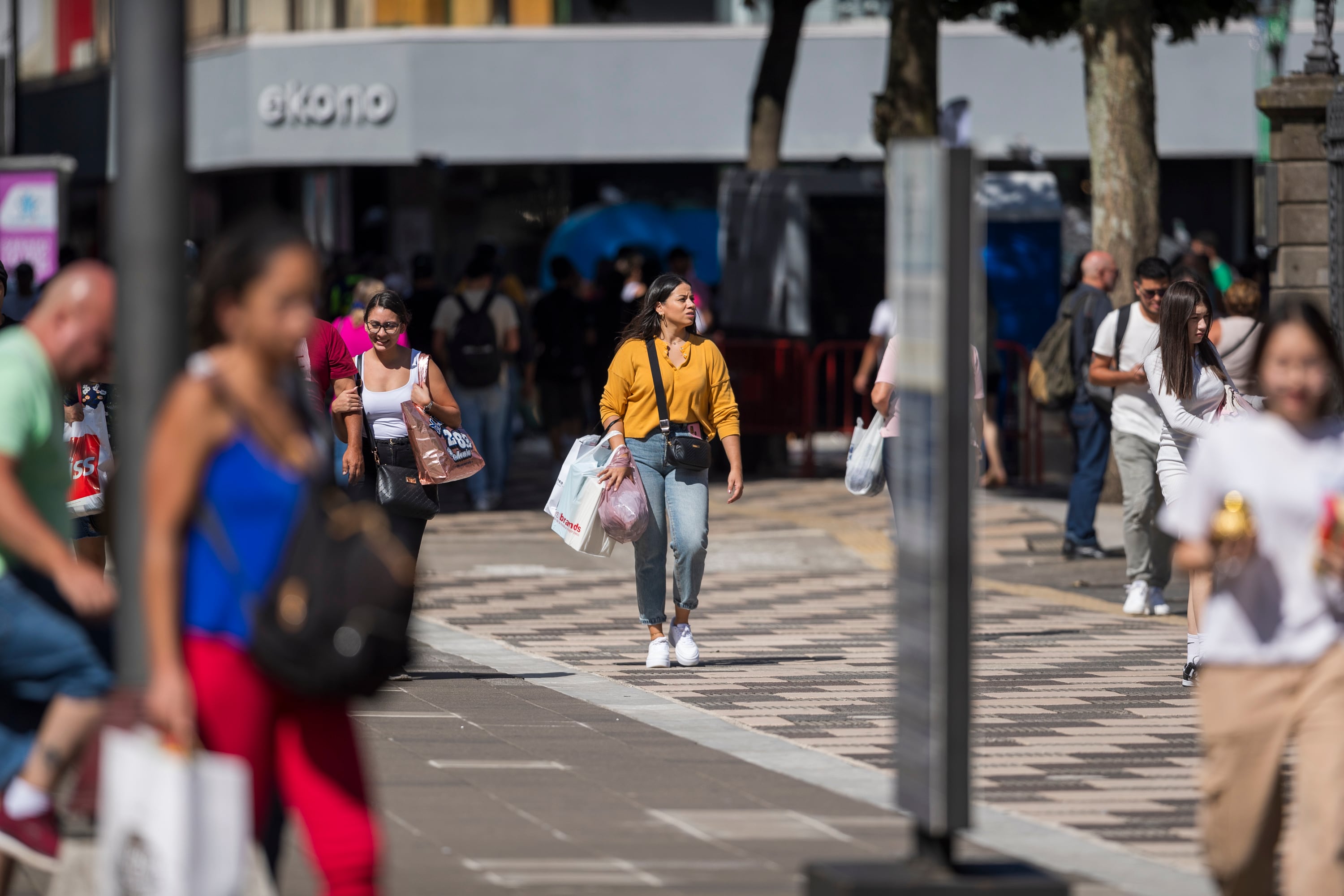 09/12/2023, San José, recorrido por avenida central y avenida 4, para ver como estan las compras navideñas, la venta de loteria, y la seguridad en el centro de la capital.
