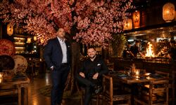 Allen quería emprender y Roberto recibió el diagnóstico de que es celíaco: entonces fundaron un restaurante de fusión de comida asiática libre de gluten en La Fortuna de San Carlos