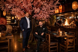 Allen quería emprender y Roberto recibió el diagnóstico de que es celíaco: entonces fundaron un restaurante de fusión de comida asiática libre de gluten en La Fortuna de San Carlos