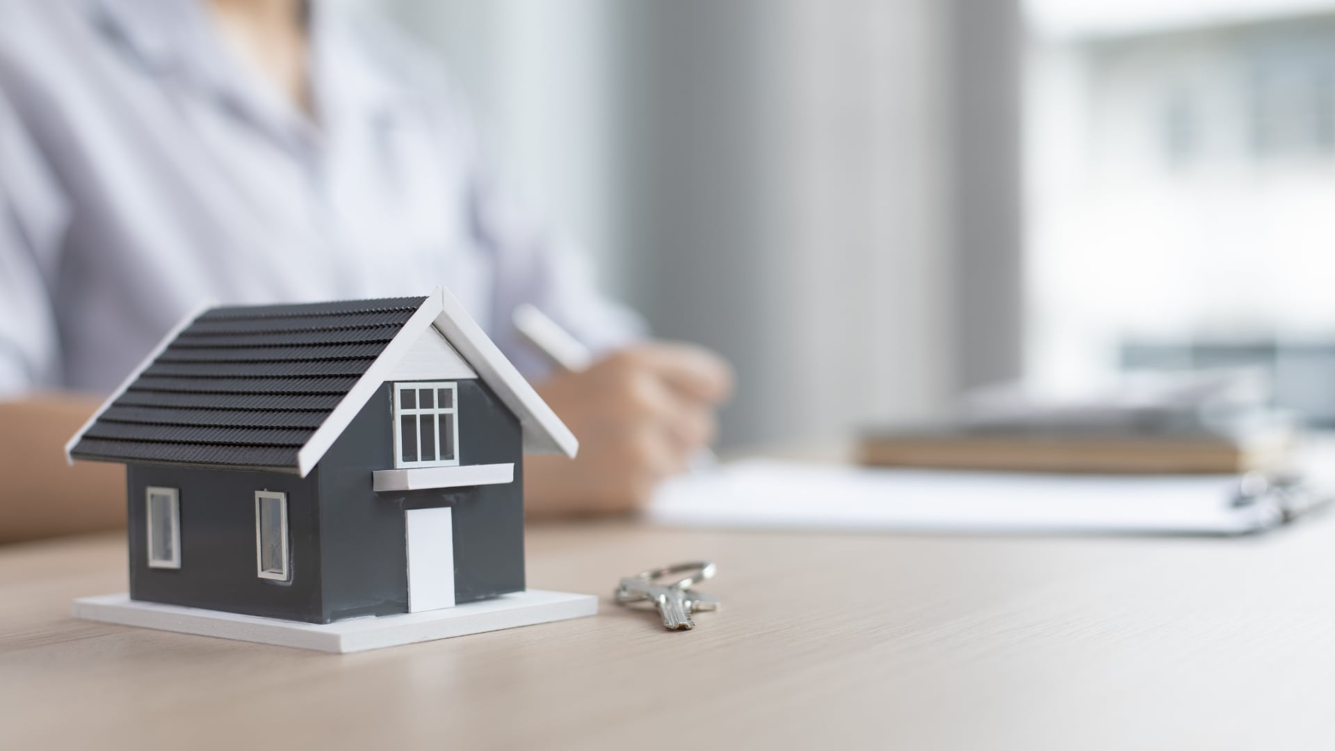 La Gran Feria de Vivienda 2025 en Limón, organizada por Mucap. El evento facilita el acceso a casa propia con condiciones especiales similares a la Expo Construcción.