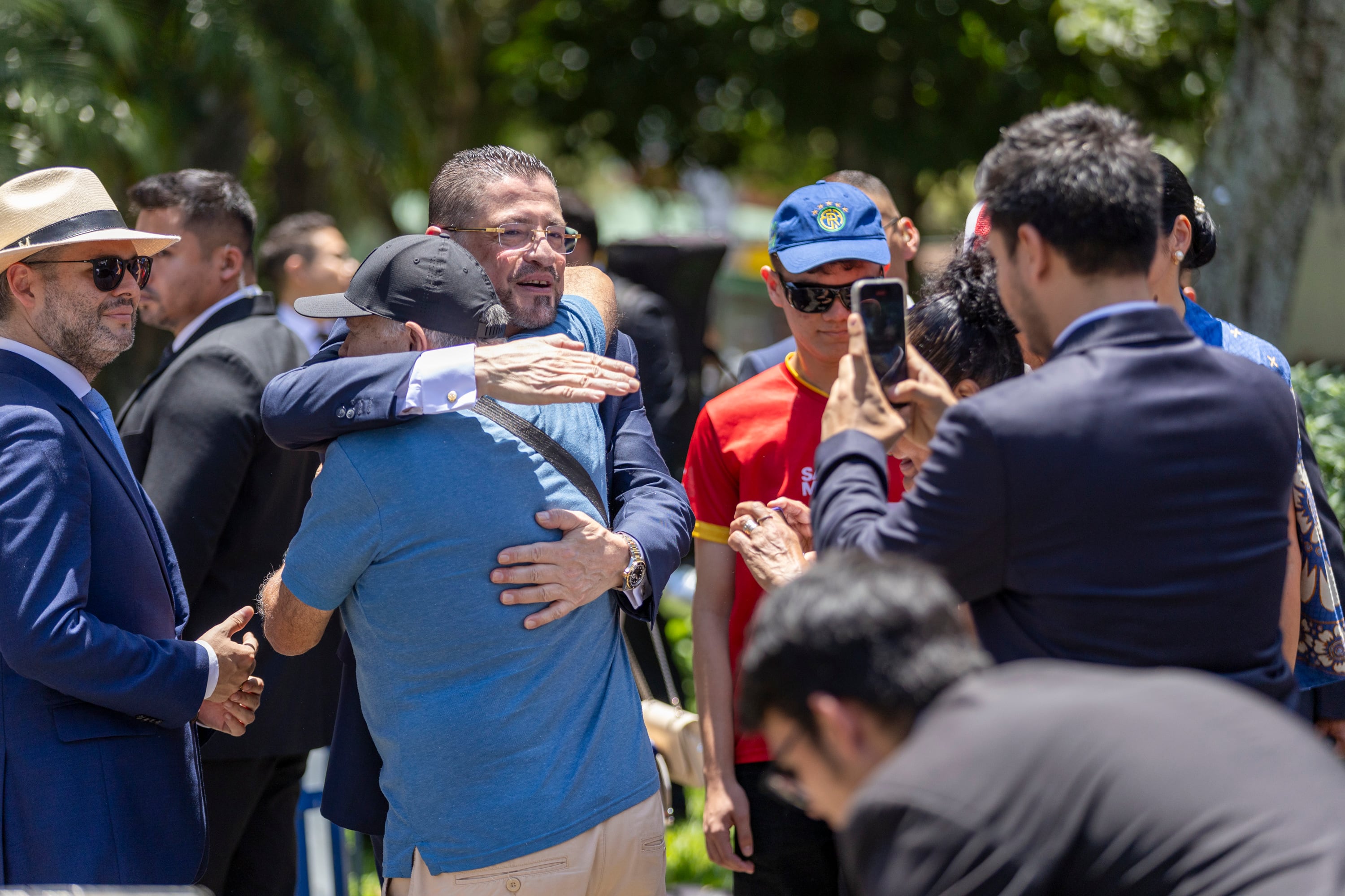15/09/2024, San José, Paruqe Nacional y Avenida Segunda, celebración del acto cívico de los 203 años de independencia y el desfile de las bandas de las escuelas y colegios de San José, en el acto cívico estuvo el presidente de la república Rodrigo Chaves junto a la primera dama Signe Zeikate, y el alcalde de San José, Luis Diego Miranda, tambien ministros y diputados junto a varios diplomaticos.
