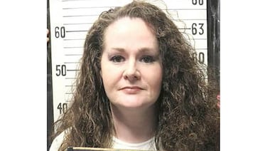 Christa Pike, quien sobrevivió a ejecución fallida en Estados Unidos, está consciente y habla, afirman sus abogados