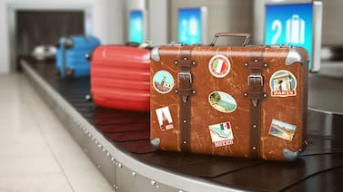 Más allá del pasaporte y las maletas: el elemento esencial que muchos viajeros modernos pasan por alto por error