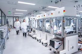 La inteligencia artificial impulsa laboratorios biológicos automatizados