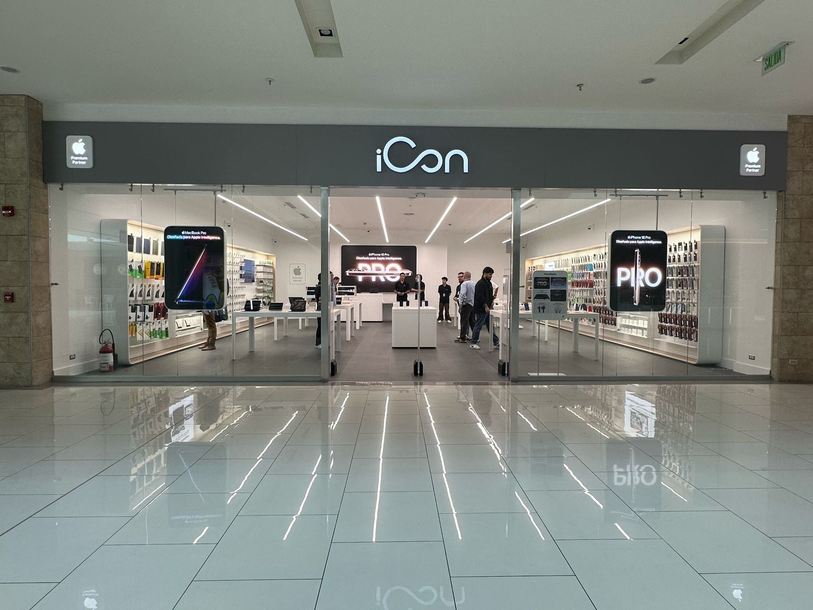 iCon, Multiplaza Escazú