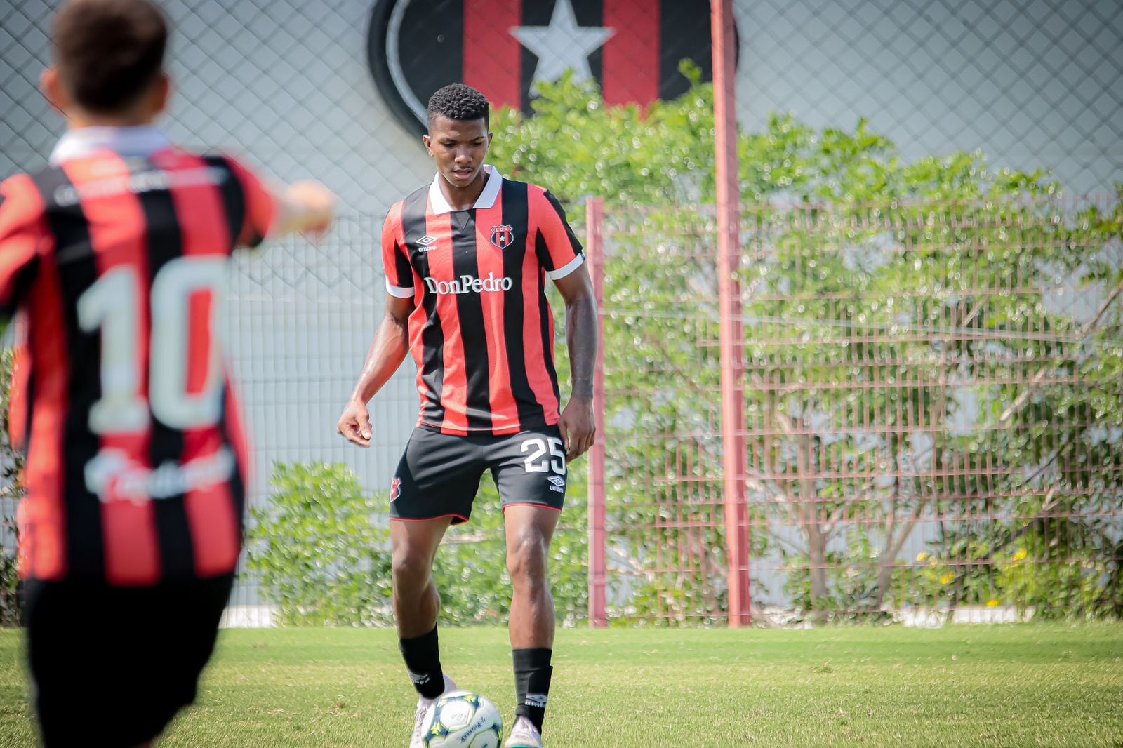 Jeyland Mitchel, Alajuelense