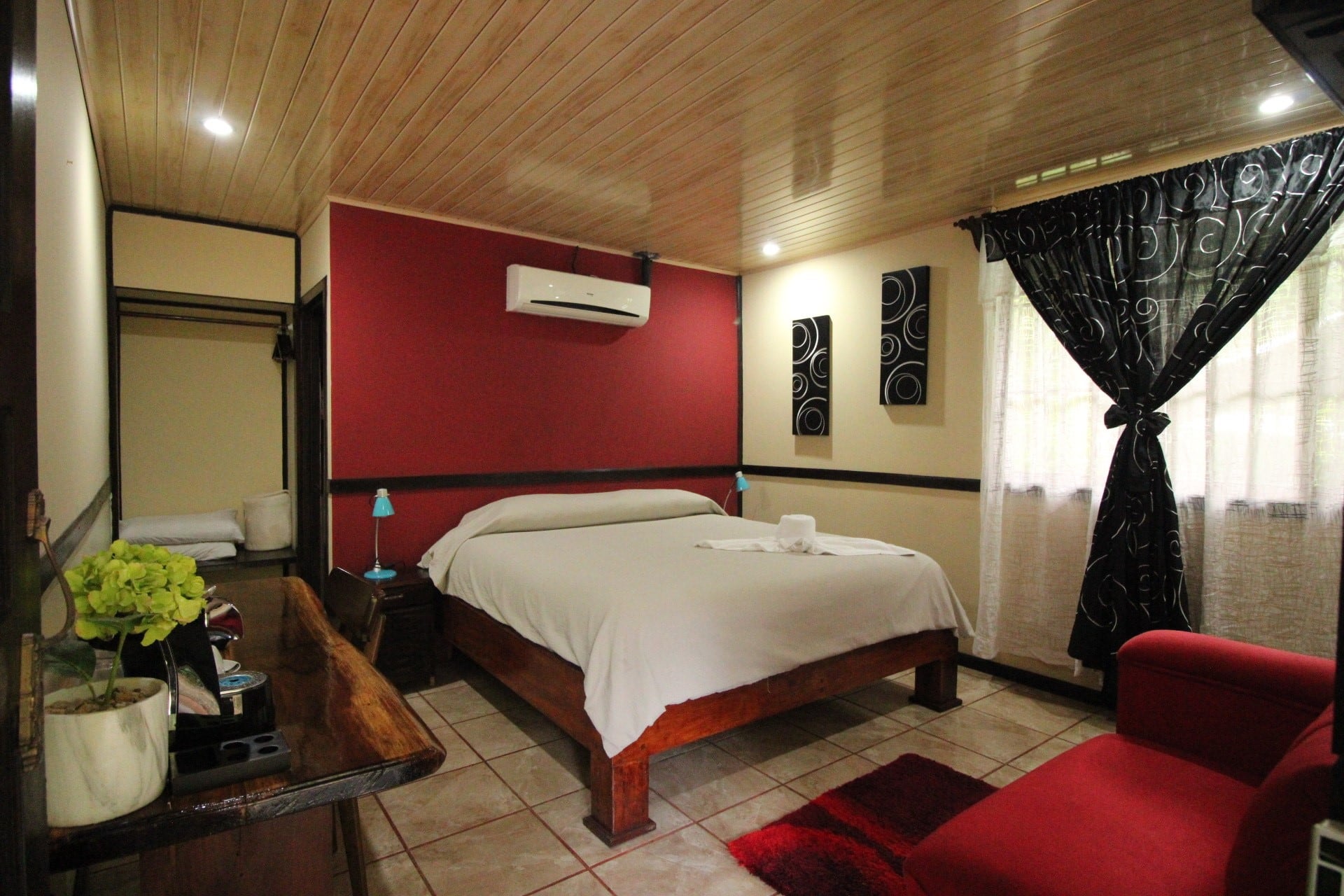 Ara Ambigua Lodge, Sarapiqui, emprender