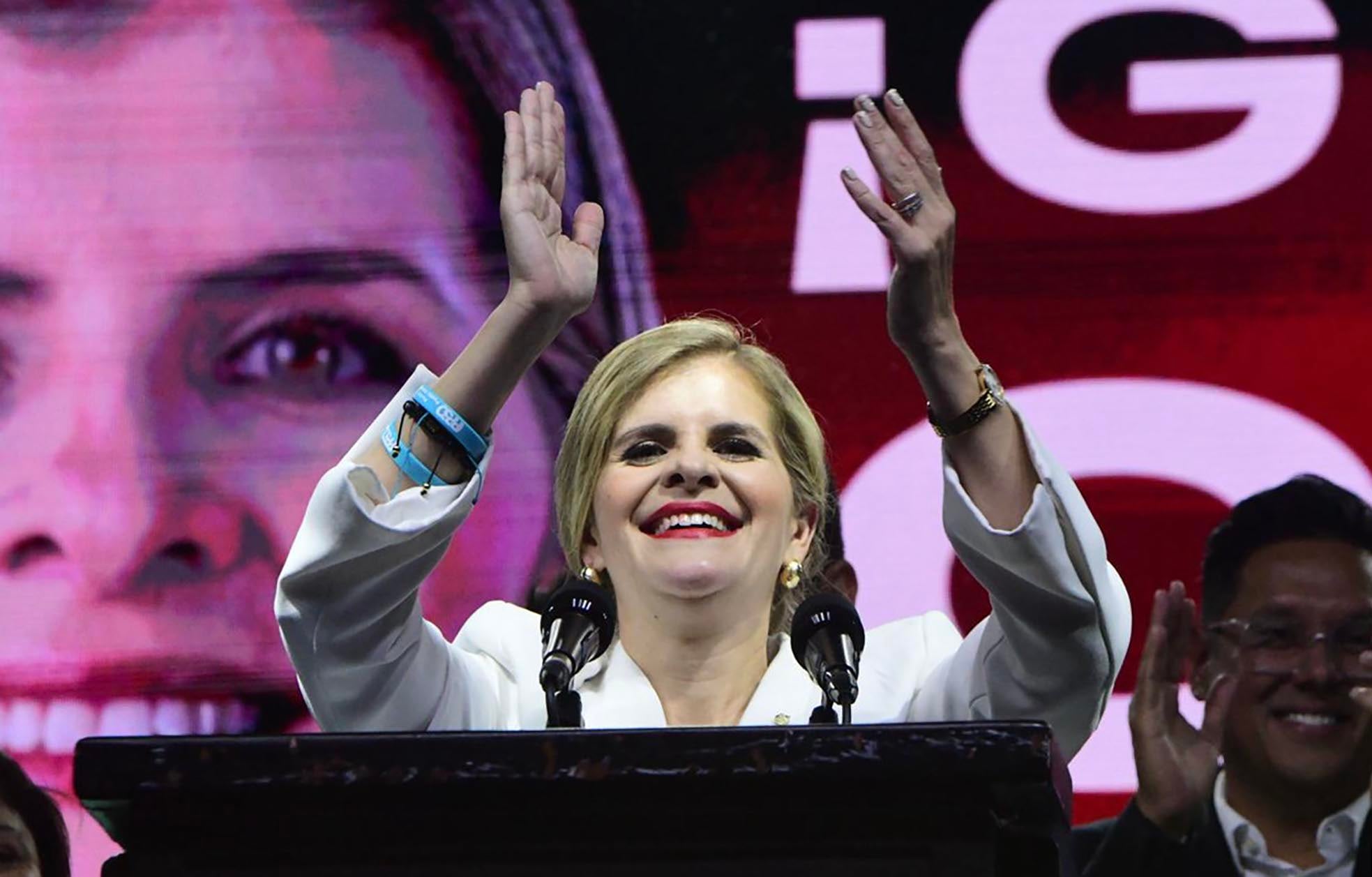 Presidenta electa Laura Fernandez