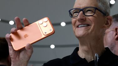El ‘boom’ de la IA pasa factura: Tim Cook advierte una subida de precios inevitable en Apple