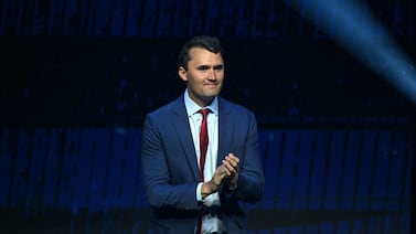 Activista de derecha y aliado de Trump, Charlie Kirk, muere tras ser herido de bala en Estados Unidos